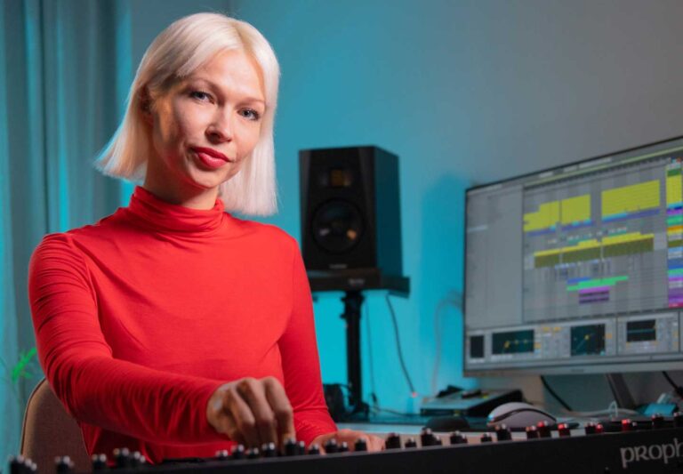 Introduction to Melodic House & Techno Production