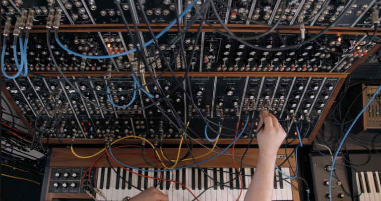 Modular Synthesis: Creating a Patch from Scratch